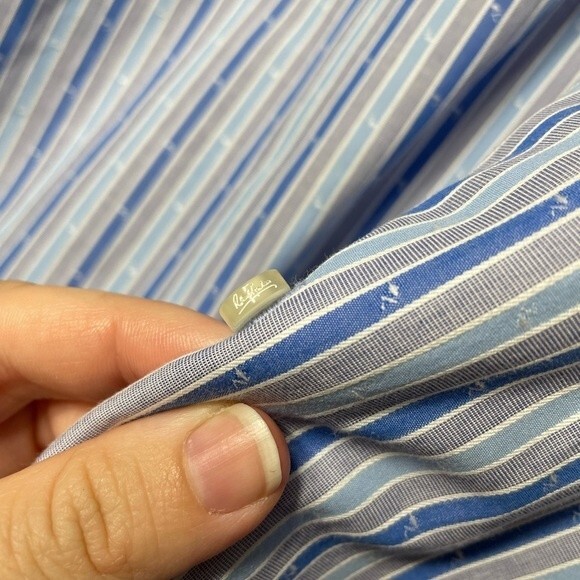 Robert Graham Men's Blue Striped Button Down Shirt Long Sleeve Size  42 / 16.5 - Picture 10 of 15